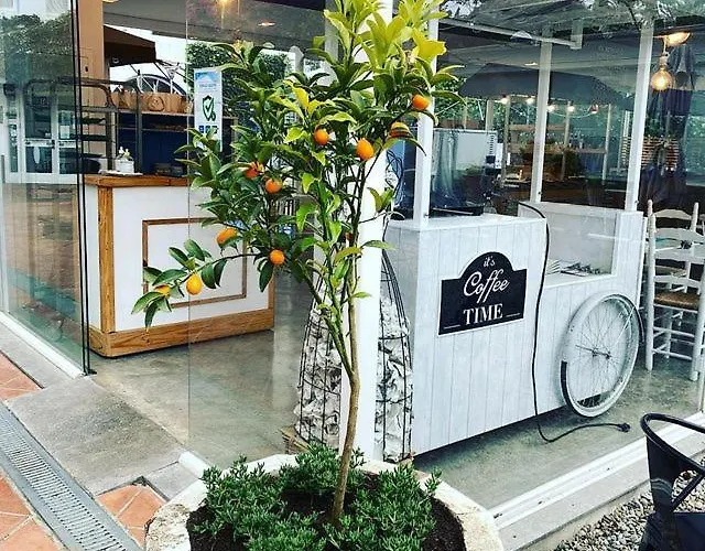 塞萨尔酒店 比利亚努埃瓦-赫尔特鲁